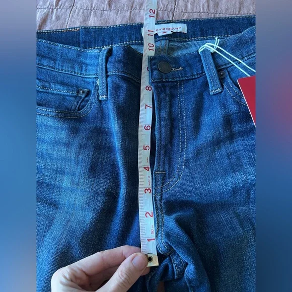 Lucky Brand NWT boot cut jeans size 10 30R Midrise - Picture 5 of 9